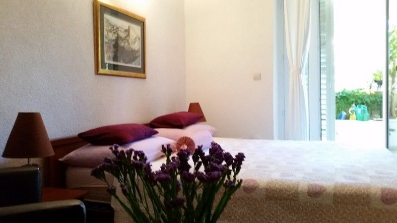 Guest House Amalija Ragusa Esterno foto